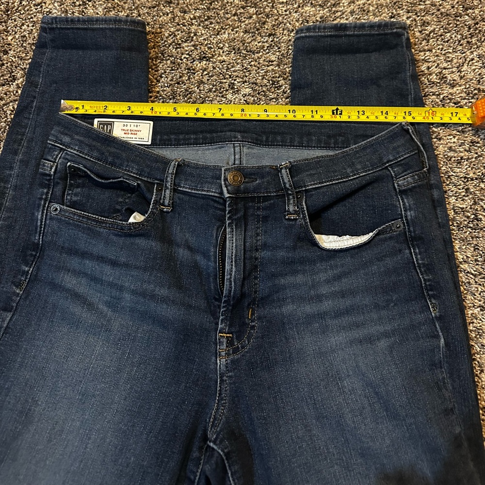 Women’s Gap True Skinny Mid Rise 10 T
